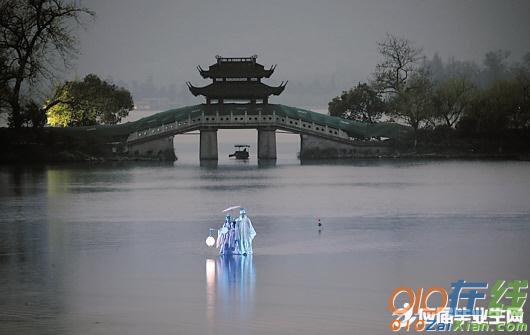 钱塘湖春行扩写3篇