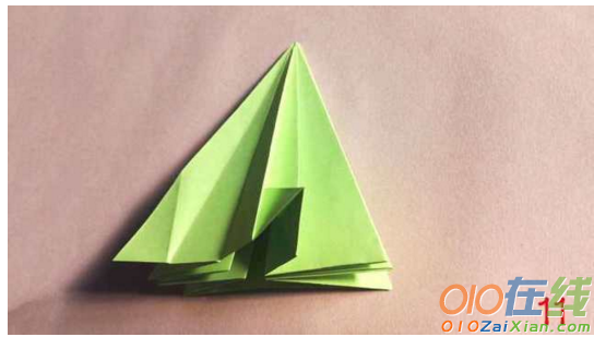 圣诞树手工折纸的做法