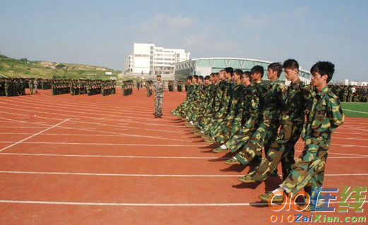 高中军训总结会学生代表发言稿范文