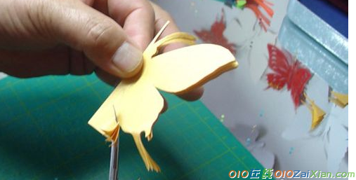 剪纸蝴蝶的剪法步骤