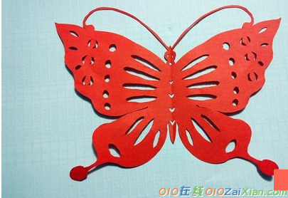 两折蝴蝶剪纸图案画法
