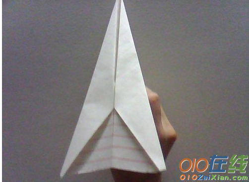简易纸飞机的折法