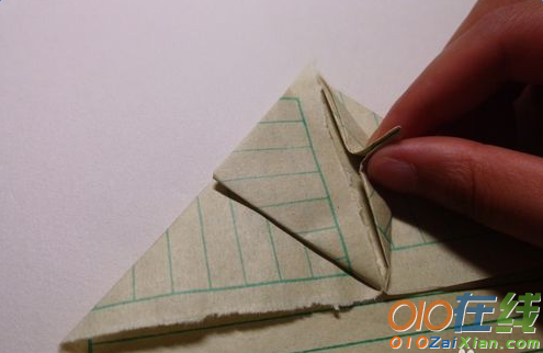 燕子纸飞机的折法