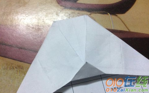 纸飞机简单折法图解