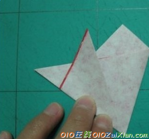 简单剪纸五角星剪法步骤