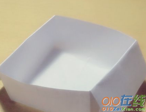 正方形手工折纸小盒子