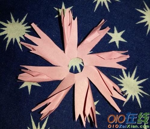 手工折纸康乃馨的做法