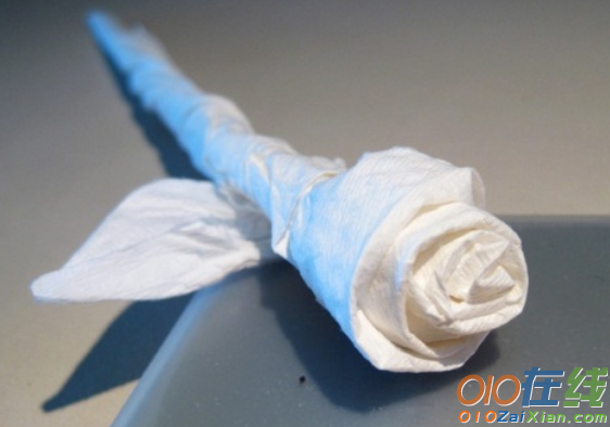 玫瑰花纸巾的折法图解