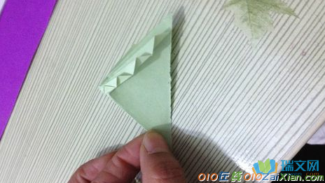 折纸叶子书签制作方法