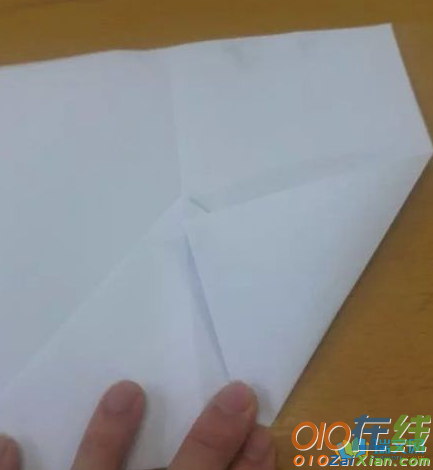 最简单的折纸飞机方法