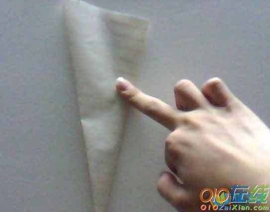 纸飞机折纸方法