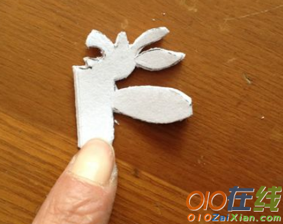 剪纸—连体小花的剪法步骤