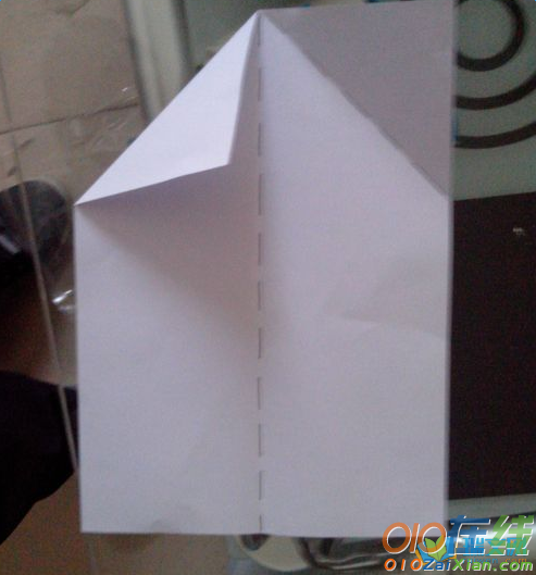 纸飞机折法图解