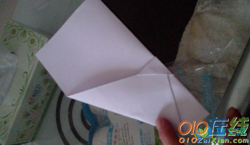 纸飞机折法图解
