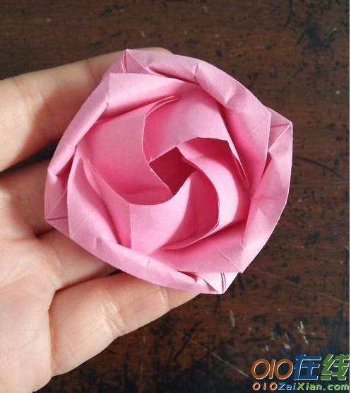 超简单的玫瑰花折纸方法