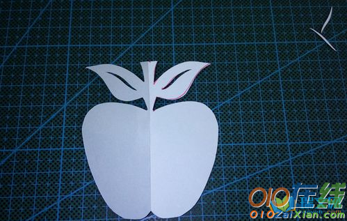 儿童苹果剪纸图案教程