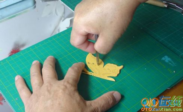 蝴蝶剪纸制作方法图解