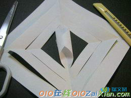 风车状六角星的剪纸方法
