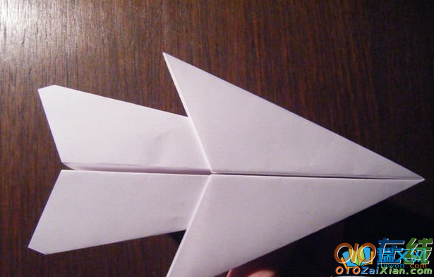 长尾纸飞机折法