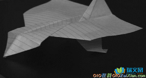 滑翔纸飞机的折法