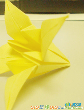 纸百合花的折法图解教程