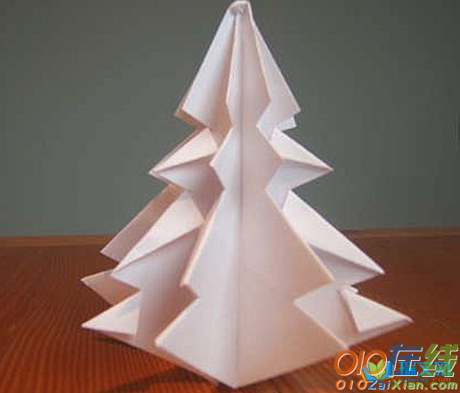 装扮圣诞树折纸