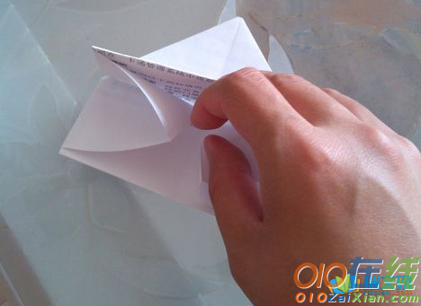 长方形纸怎么折纸盒子