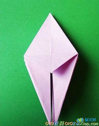 用折纸折百合花