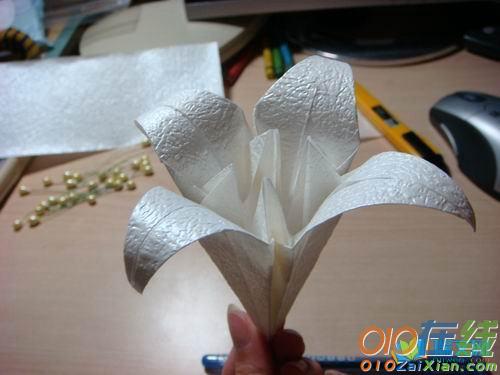 折纸百合花的折叠教程