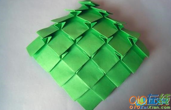 圣诞树折纸步骤