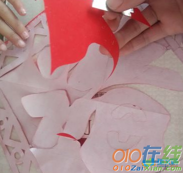春节立体的剪纸方法教程