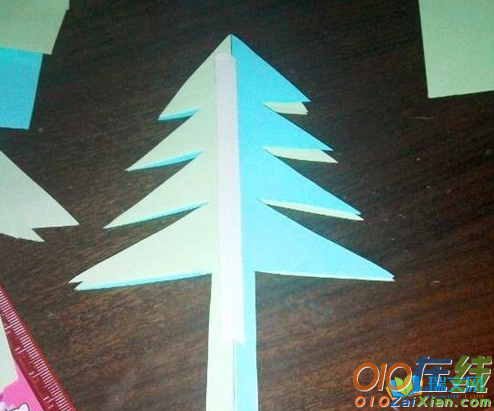剪纸圣诞树制作方法
