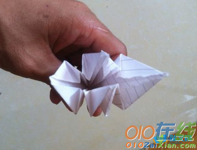 柯南蝴蝶结折纸方法