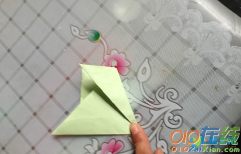 百合花折纸的图解教程