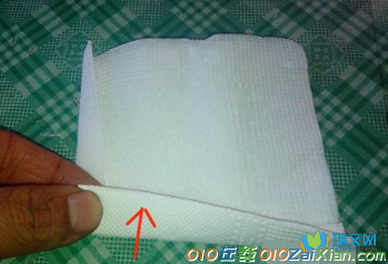餐巾纸折纸玫瑰花教程