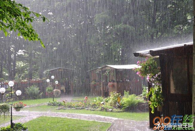 写夏天的雨的段落