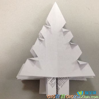 简单的圣诞树折纸图解