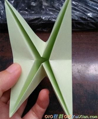 四叶草的手工折纸方法